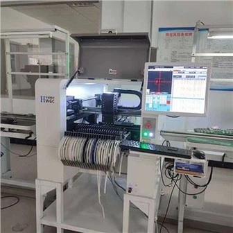 soudage de patchs de machines à circuits imprimés